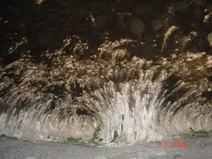 Interior cuevas de Zaen